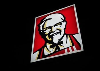 KFC Canada Introduced Outdoor Basketball Court