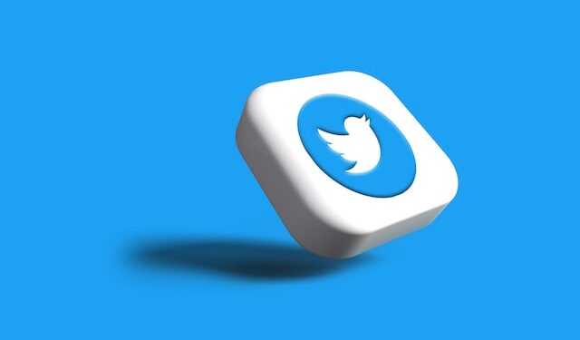 Twitter Plans To Restrict Access To TweetDeck