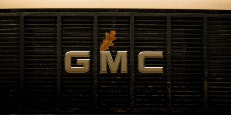 Future GM EVs Will Not Have Apple CarPlay Or Android Auto