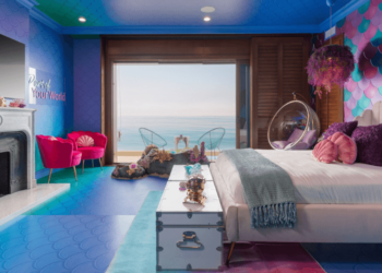 “Under the Sea” Campaign Makes Waves