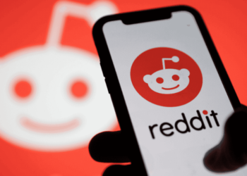 Reddit CEO Escalates Apollo Developer Attack in Dramatic AMA